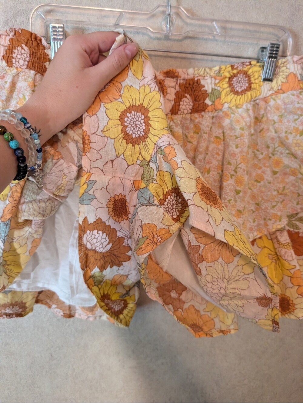 AMERICAN EAGLE brown yellow ruffle shorts sz XL - Picture 5 of 6